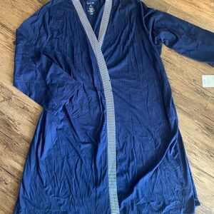 Croft and barrow NWT Navy Blue Long Sleeve Robe with Striped Trim